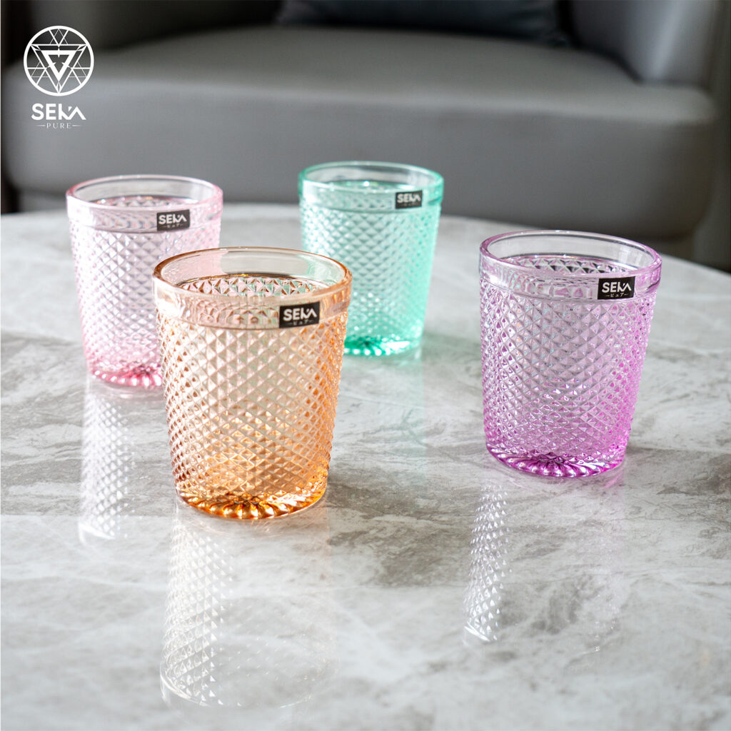 Chất liệu thủy tinh soda-lime cao cấp, trong suốt, dày dặn, không chứa chì
